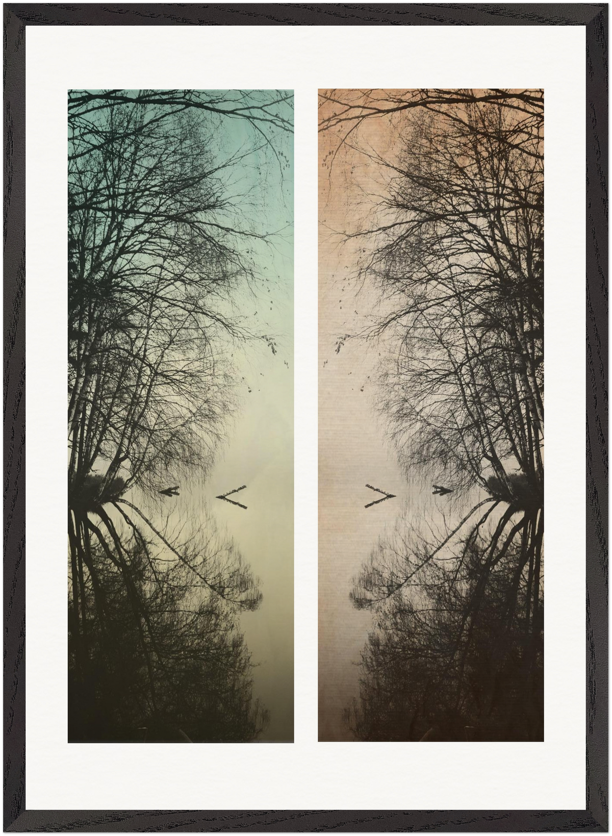 „Davor und Danach“ – vertikale experimentelle Kunstfotografie von Stanislav Shnaider. Zwei gegenübergestellte Waldmotive in kühlen Grün- und warmen Ockertönen erzeugen eine geheimnisvolle Spannung zwischen Erinnerung, Veränderung und Wahrnehmung. Limitierte Fotokunst im Format 50 × 70 cm.